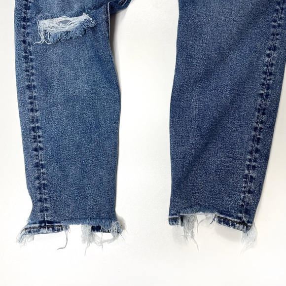 AMERICAN EAGLE • Highest Rise Mom Jean - Picture 3 of 10